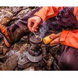 Gyújtók UCO Stormproof Match narancssárga tok 25 db