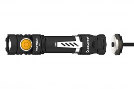 Taktikai zseblámpa Armytek Partner C2 Meleg fény