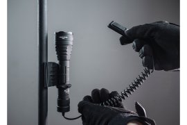 Armytek Predator PRO szett meleg fény