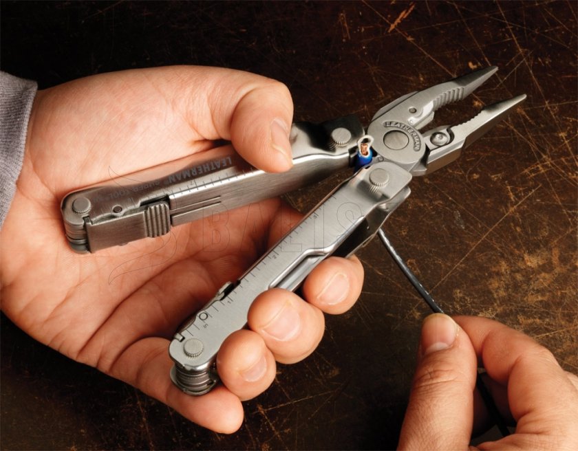 Multitool Leatherman Super Tool 300 fekete
