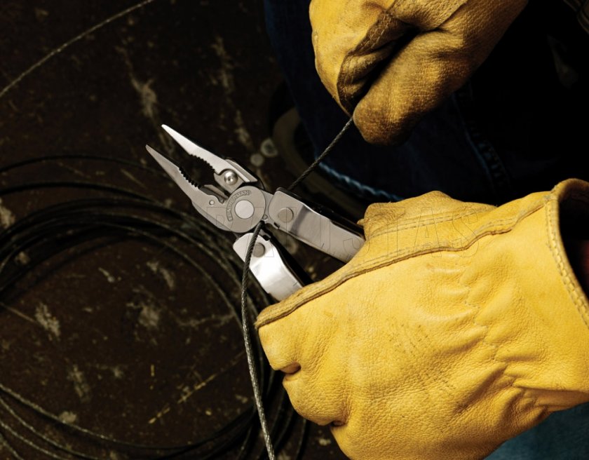 Multitool Leatherman Super Tool 300 fekete