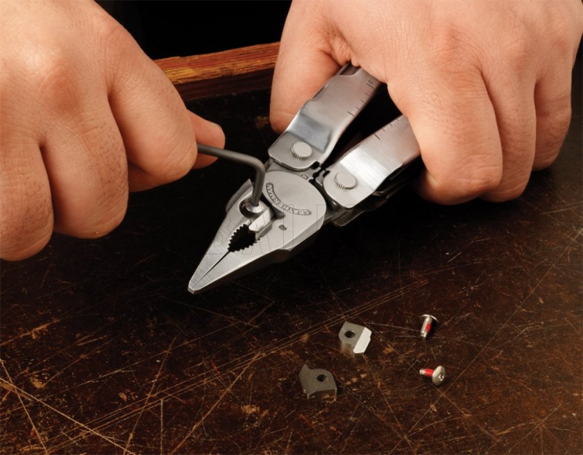 Multitool Leatherman Super Tool 300 fekete