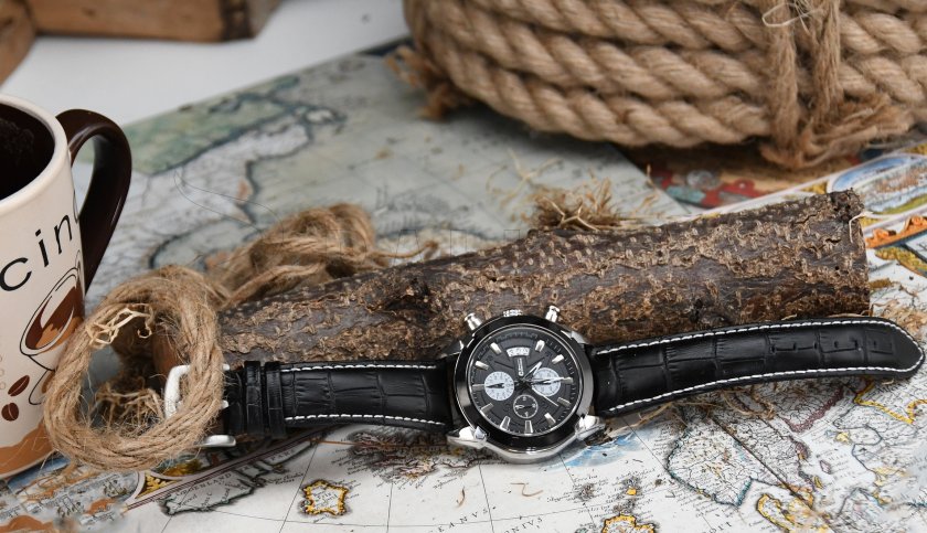 Chrono Black Compass karóra