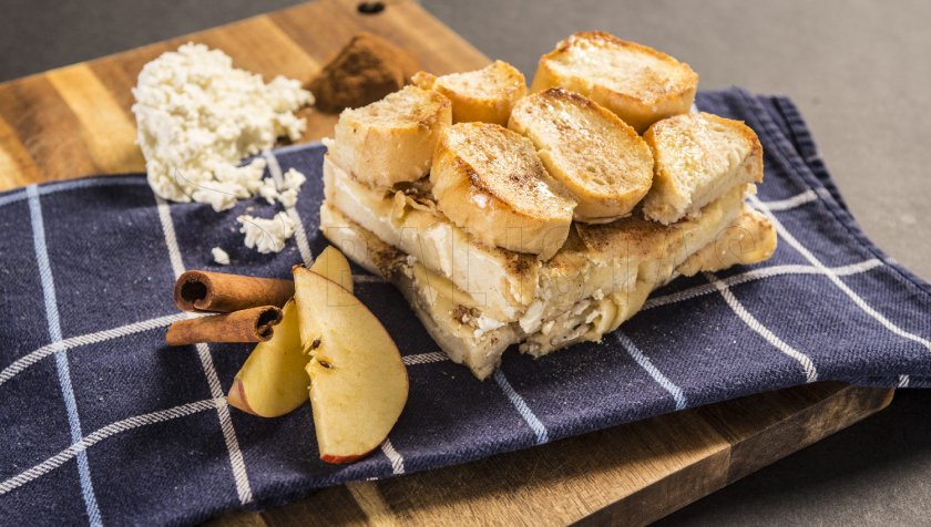 Žemlovka almával és fahéjjal Adventure Menu