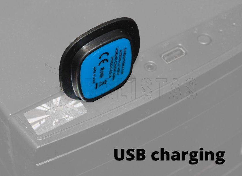 ARMY sapka LED lámpával, USB-s tölthető