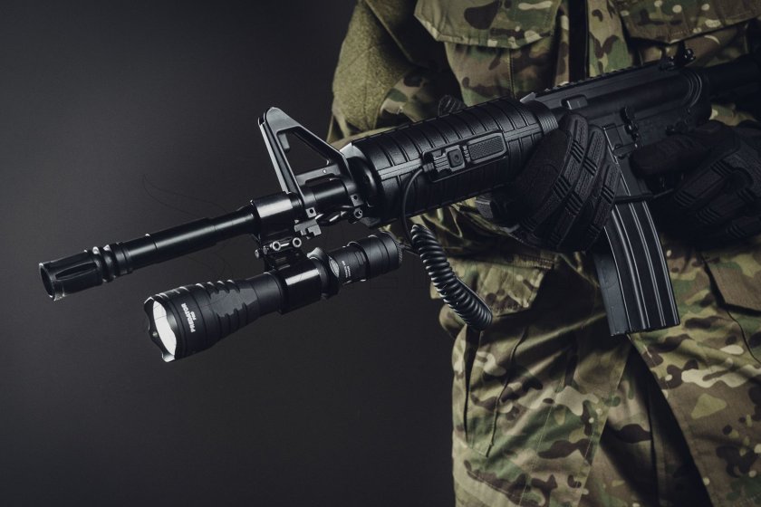 Fegyverre szerelhető szerelék zseblámpákhoz Armytek AWM-01