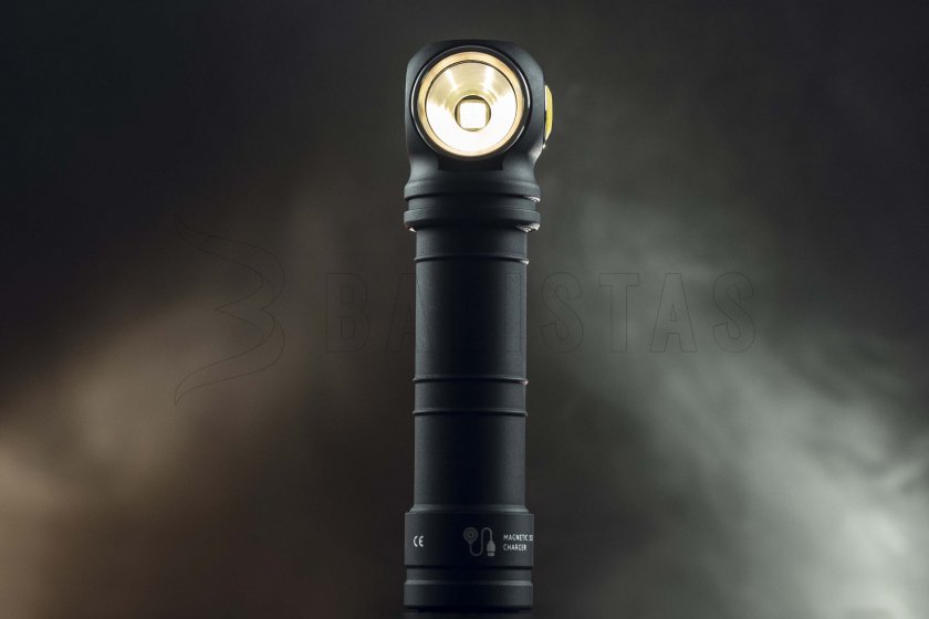 Zseblámpa Armytek Wizard C2 Pro MAX LR hideg fény
