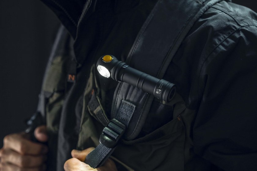 Zseblámpa Armytek Wizard C2 Pro MAX LR hideg fény
