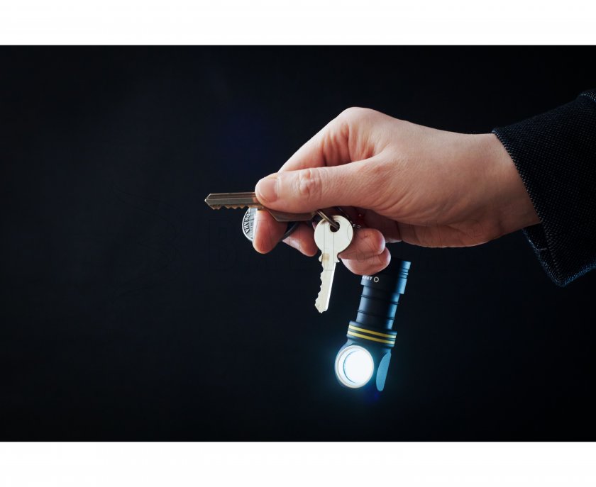 Multifunkciós lámpa Armytek Elf C1 v2 meleg fény