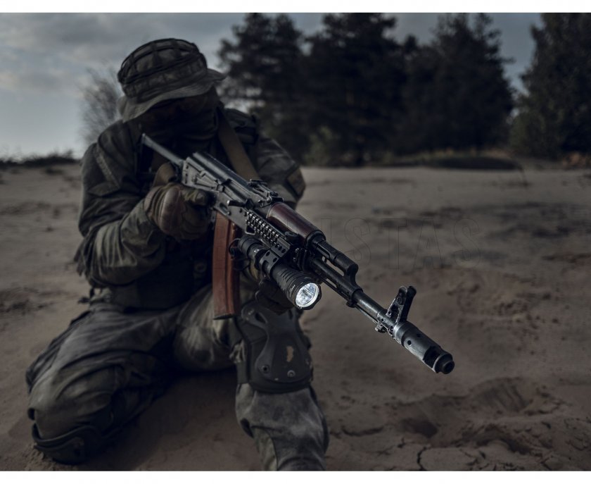 Szereléktartó fegyverre Armytek AWM-06 lámpákhoz