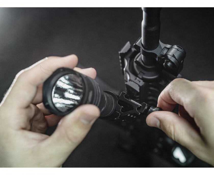 Szereléktartó fegyverre Armytek AWM-06 lámpákhoz