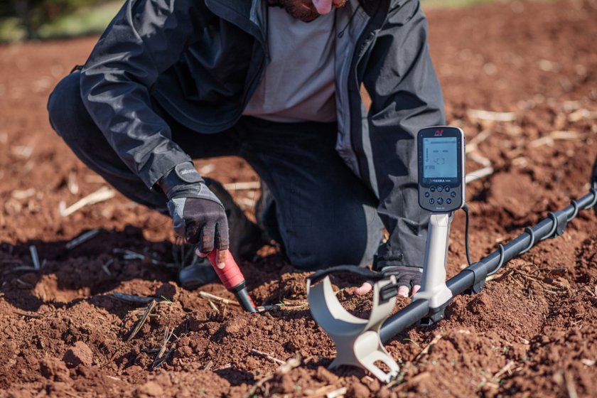 Fémkereső Minelab X-Terra Elite Expedition Pack