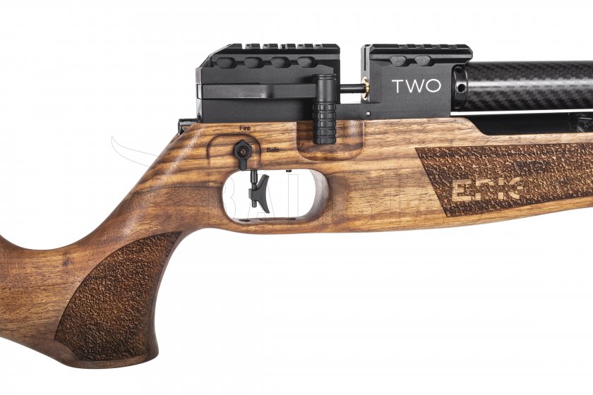 Légpuska EPIC TWO Walnut CFB 700mm 5,5mm