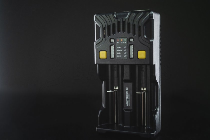 Töltő Armytek UNI C2 plug type C