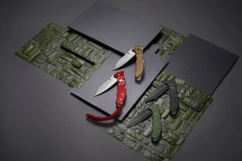 Kés Victorinox Evoke BSH Alox Olive Green