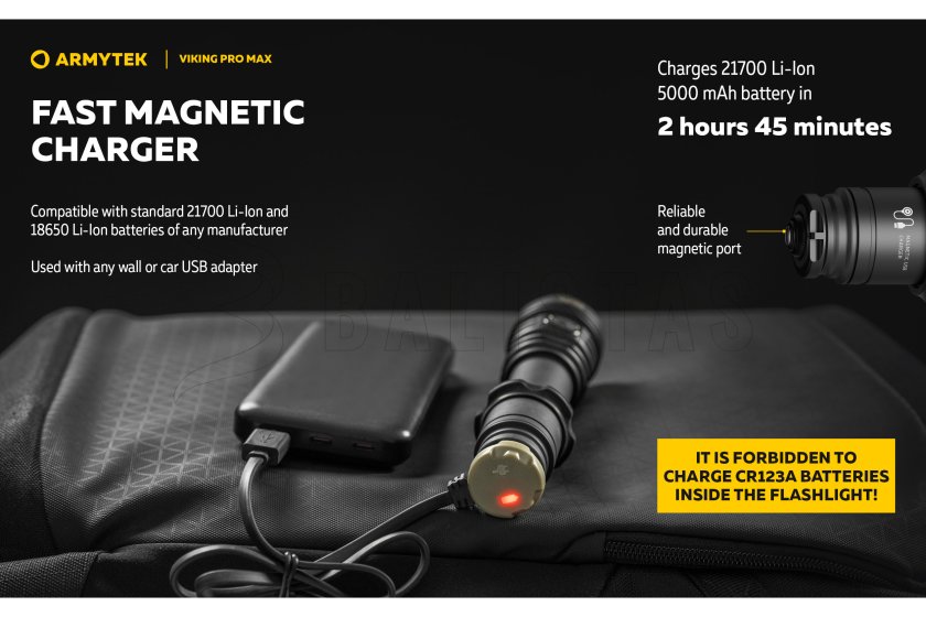 Zseblámpa Armytek Viking PRO MAX hideg fény
