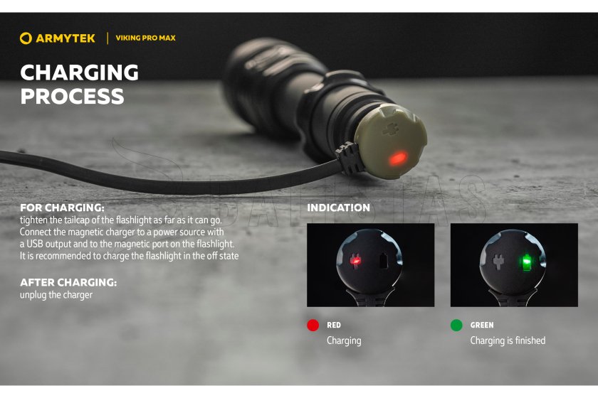 Zseblámpa Armytek Viking PRO MAX hideg fény