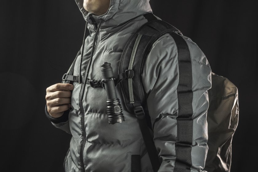 Zseblámpa Armytek Viking PRO MAX hideg fény
