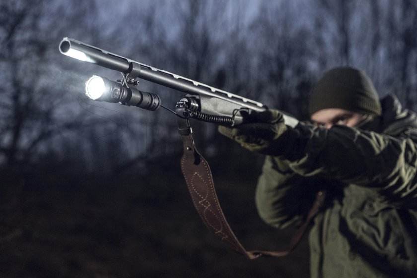 Zseblámpa Armytek Viking PRO MAX hideg fény