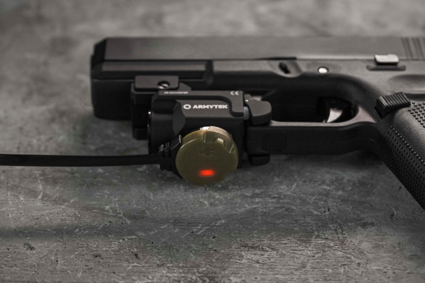 Taktikai lámpa Armytek Buckler M1 hideg fény
