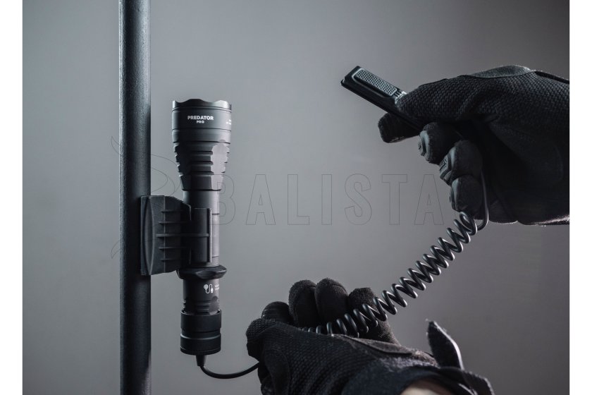 Armytek Predator PRO szett meleg fény