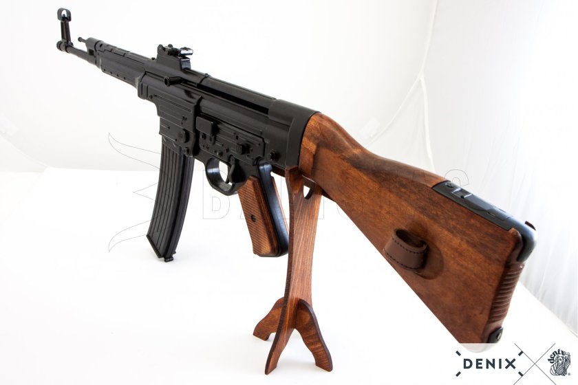 Sturmgewehr 44 replika hevederrel, Németország 1943 3
