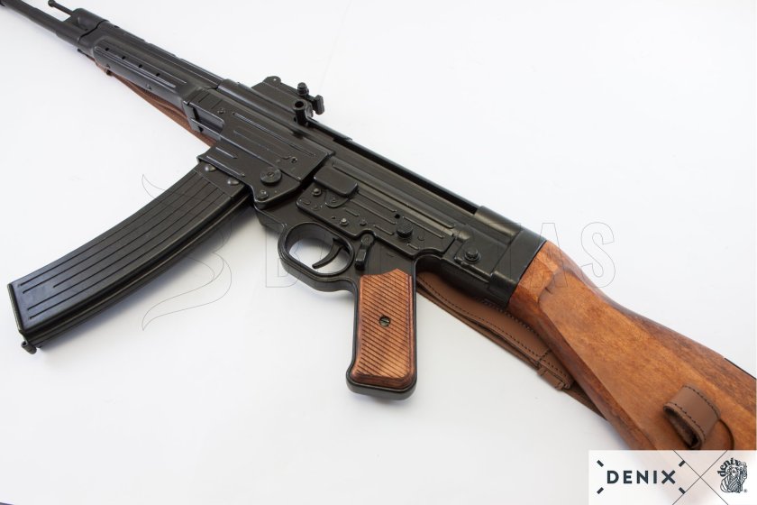 Sturmgewehr 44 replika hevederrel, Németország 1943 9