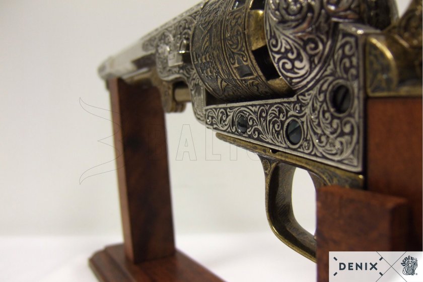 Colt Navy 1851 replika – sárgaréz 7