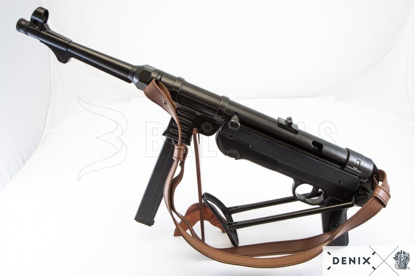 MP40 replika hevederrel, Németország 1940 8