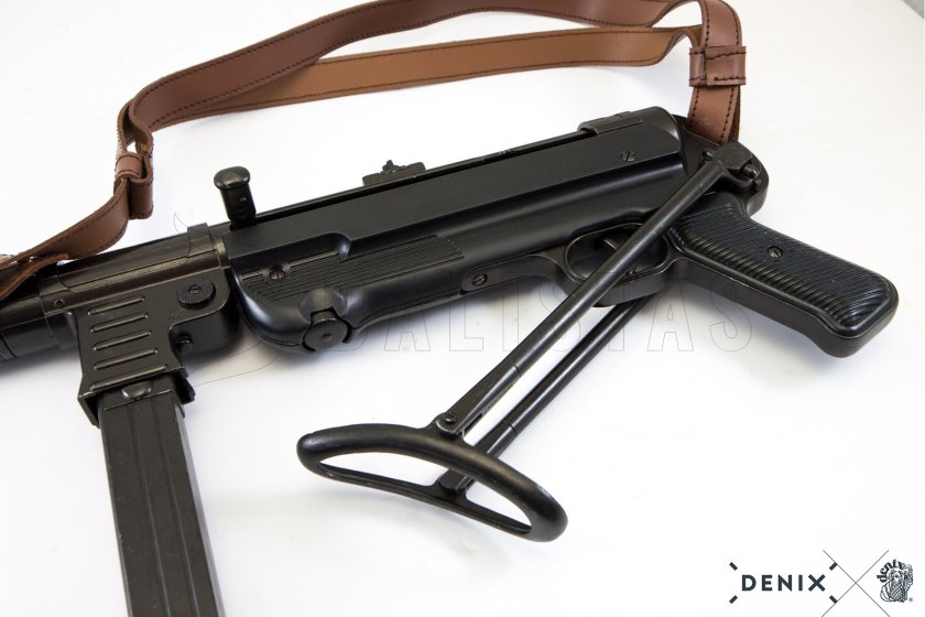 MP40 replika hevederrel, Németország 1940 14